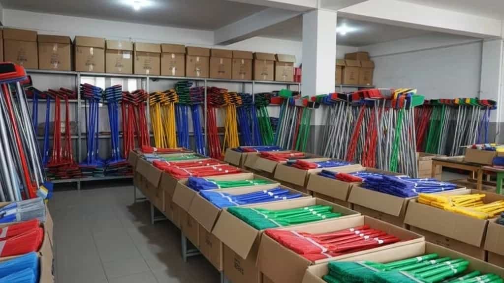 تولید جاروی فراشی پلاستیکی در تهران